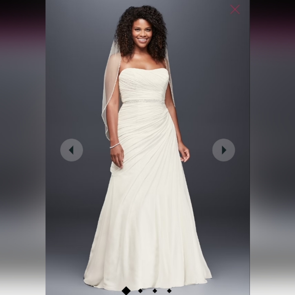 COPY - A-line ivory wedding gown 16w